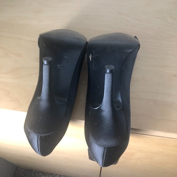 Tahari Sloan Satin Peep Toe Pumps - Whimsigoth Pin Up - Picture 11 of 14